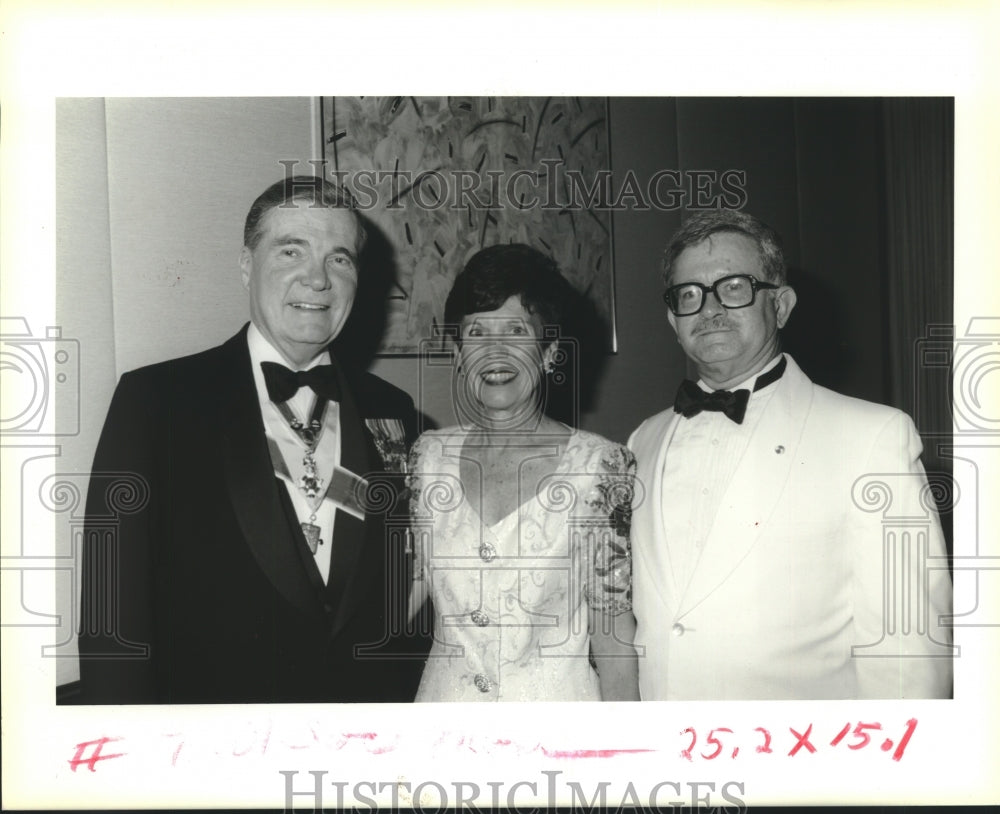 1994 Press Photo John Stewart, Janet McCarty &amp; Judge John Grout attend an event - Historic Images