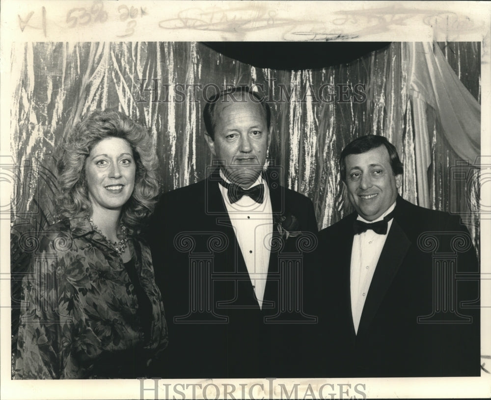 1991 Socialites Cathy &amp; Robert Giancontieri with Jim Funk at Banquet - Historic Images