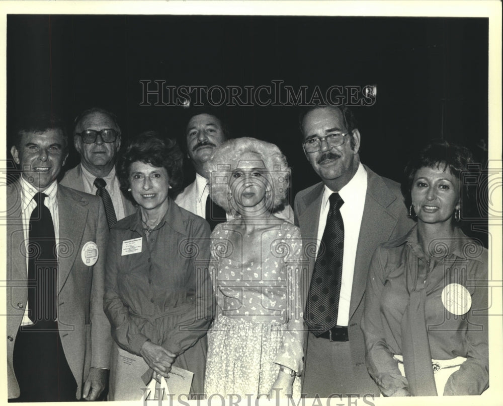 1978 Rep. Lindy Boggs with Deep South Fashion Exhibitors delegates - Historic Images