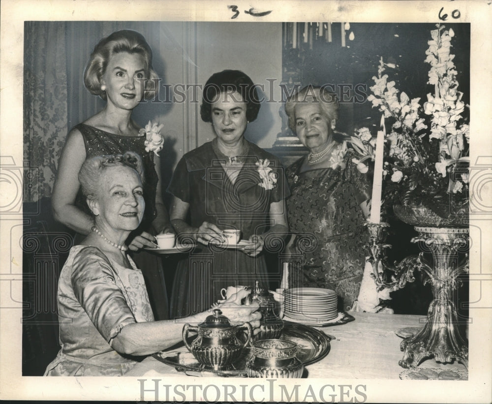 1965 Press Photo An annual spring reception given by members of Le Petit Salon - Historic Images