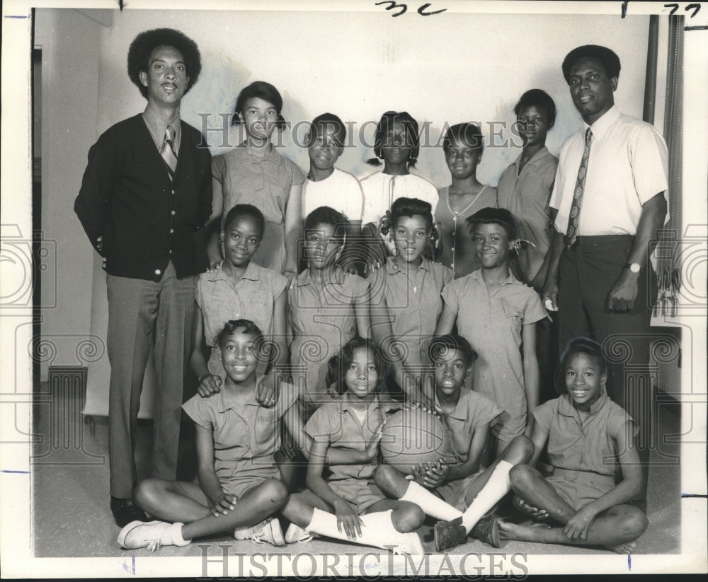 1971 Press Photo Edgar P. Harney Elementary School city basketball champs-Historic Images