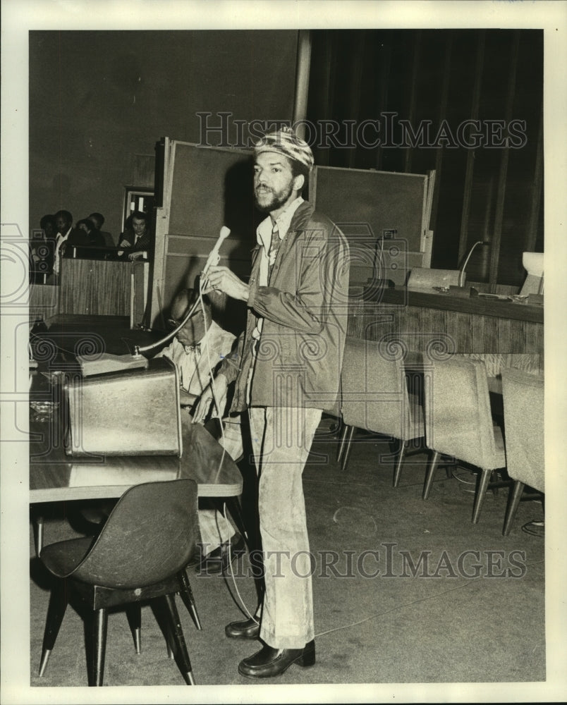 1975 Community Advocate Nelson Herbert at Senior Citizens rally - Historic Images