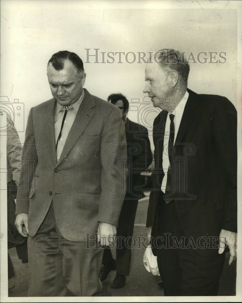 1970 Secretary  and Conservation man Walter J. Hickel - Historic Images