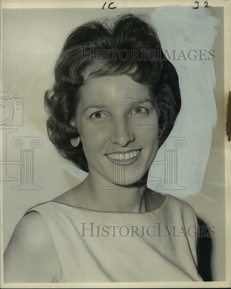 1962 Bobbie Harmon, Rabouin senior distributive education student - Historic Images