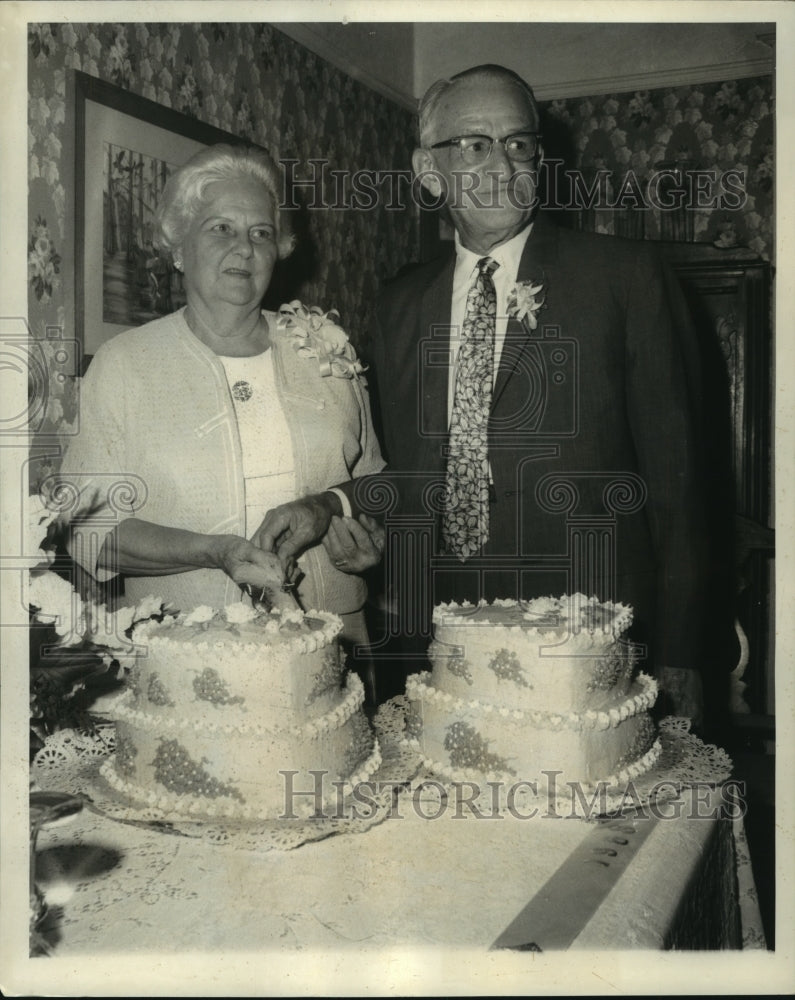 1968 Press Photo Mr. &amp; Mrs. Elmore R. Healy celebrating their Golden Anniversary - Historic Images