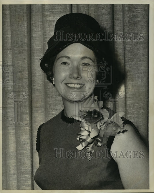 1961 Press Photo Mrs James L. Head, president of Geological Society - nob30832 - Historic Images