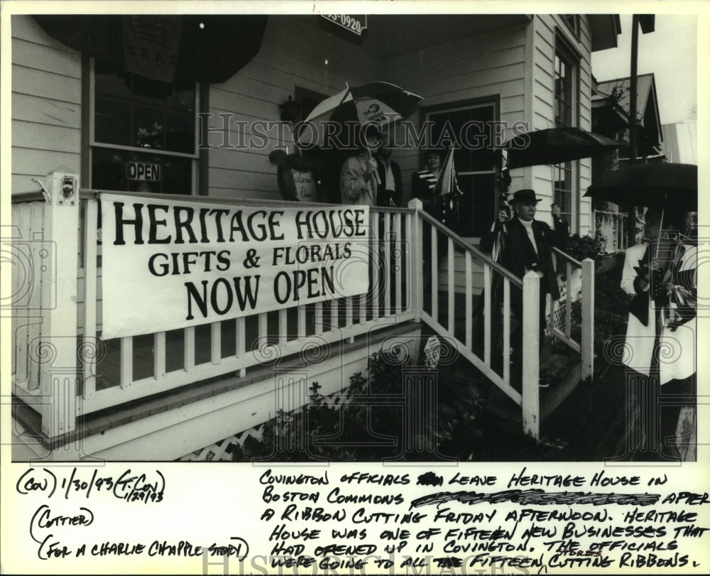 1993 Covington officials after ribbon cutting at Heritage House - Historic Images