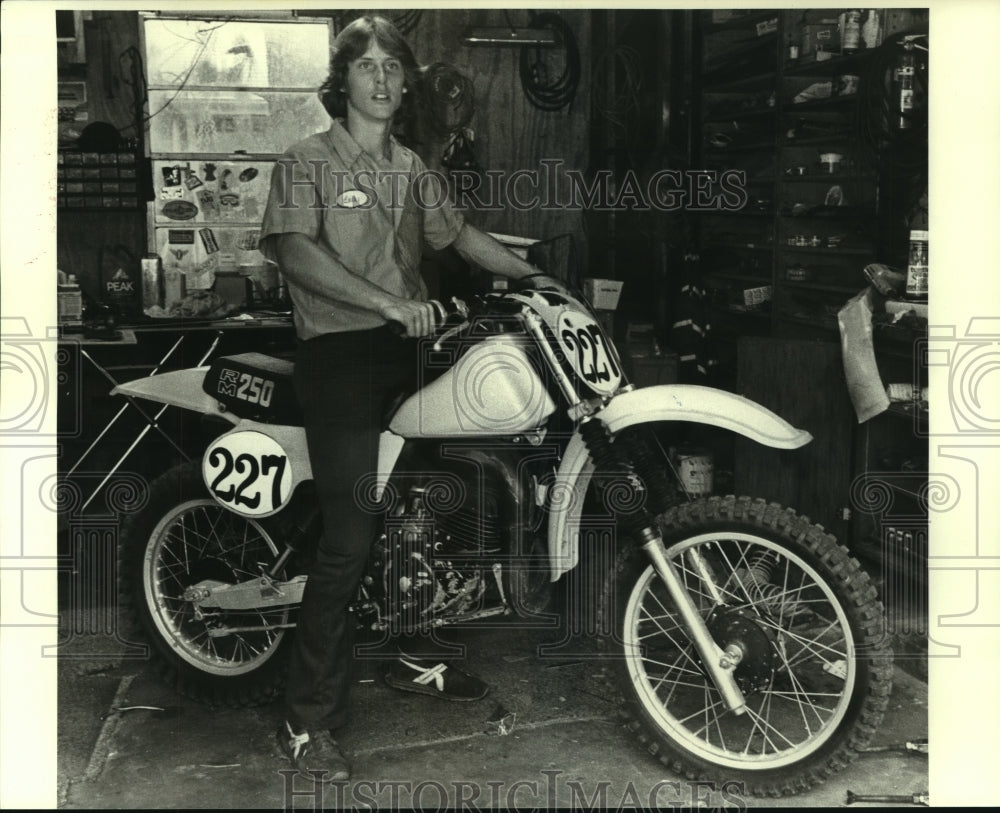 1979 Press Photo Bobby Houdy on his motorcycle - nob31226 - Historic Images