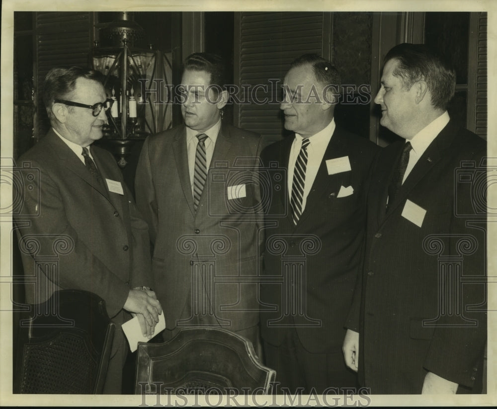1969 Press Photo Ed Harllee and others during luncheon at Royal Orleans - Historic Images