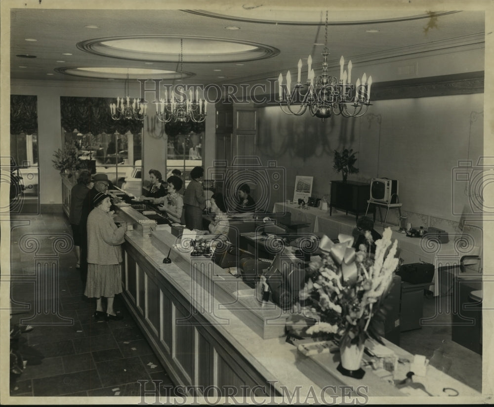 1962 Press Photo View inside newly decorated Hibernia Homestead &amp; Savings Assn. - Historic Images