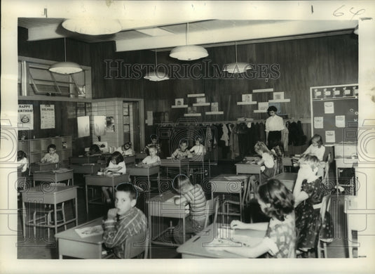 1957 Press Photo Classroom at Alice M. Harte School, Aurora Gardens - nob31444 - Historic Images