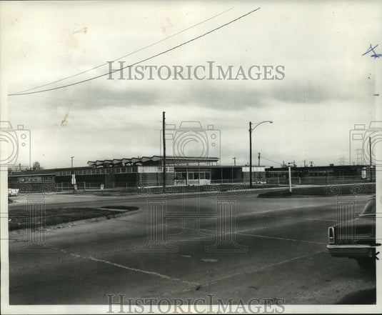 1966 Press Photo General view of the William Hart Elementary School - nob31493-Historic Images