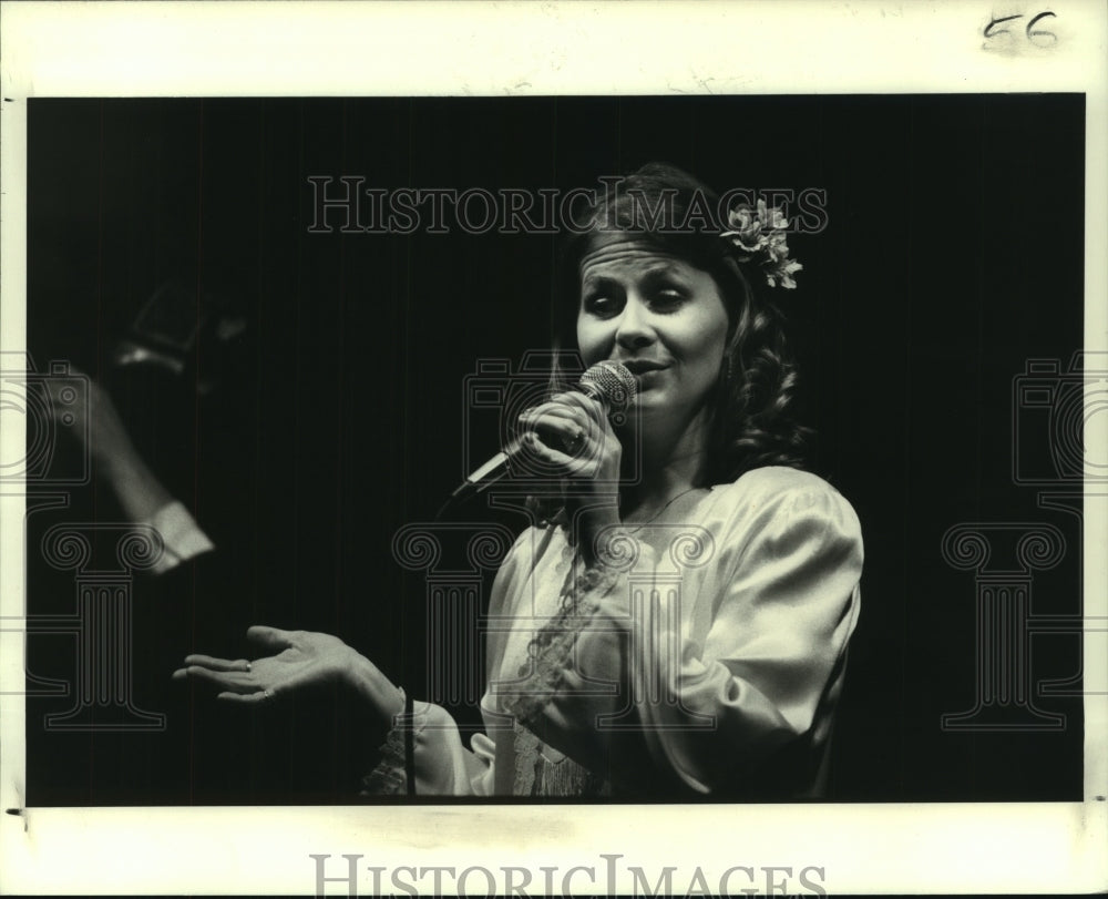 1981 Singer Sandy Hancock. - Historic Images