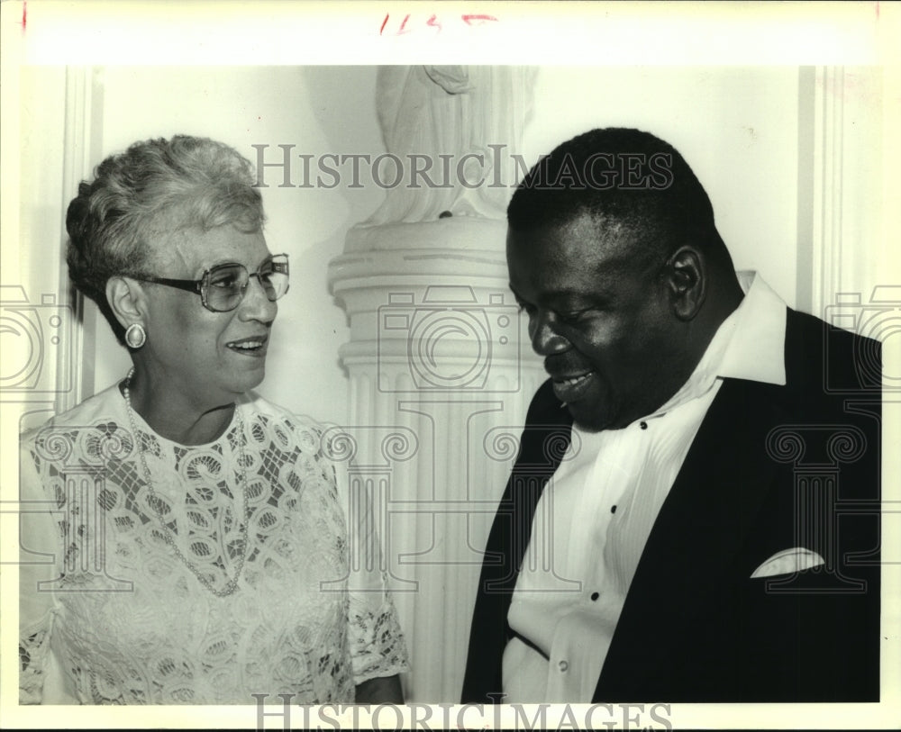 1992 Ramona Jupiter and Clarence &quot;Frog Man&quot; Henry at Covenant House. - Historic Images