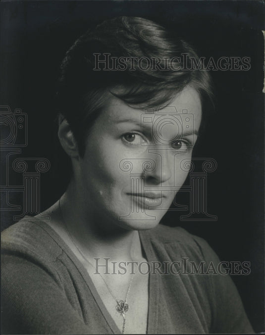 1983 Eilene Hannan, Soprano - Historic Images