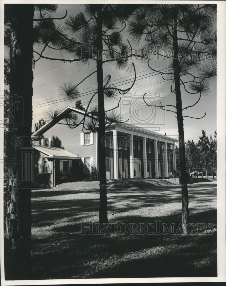 1967 Press Photo Dr. Ralph Noonkester&#39;s home on William Carey College-Historic Images