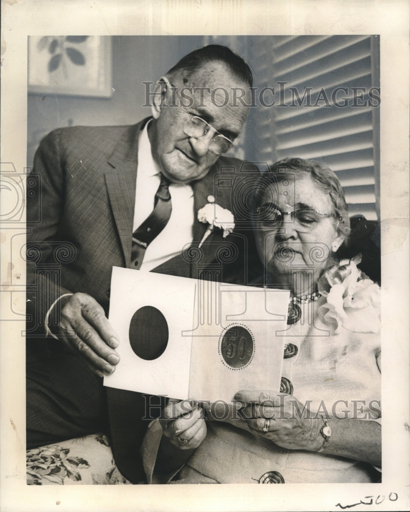 1964 Press Photo Mr and Mrs Charles Hausknecht celebrate 50th Anniversary - Historic Images