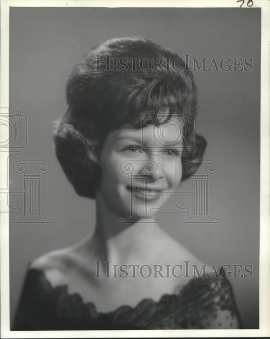 1964 Press Photo Queen Claire Hartwell- daughter of Dr. and Mrs. Ralph Hartwell - Historic Images