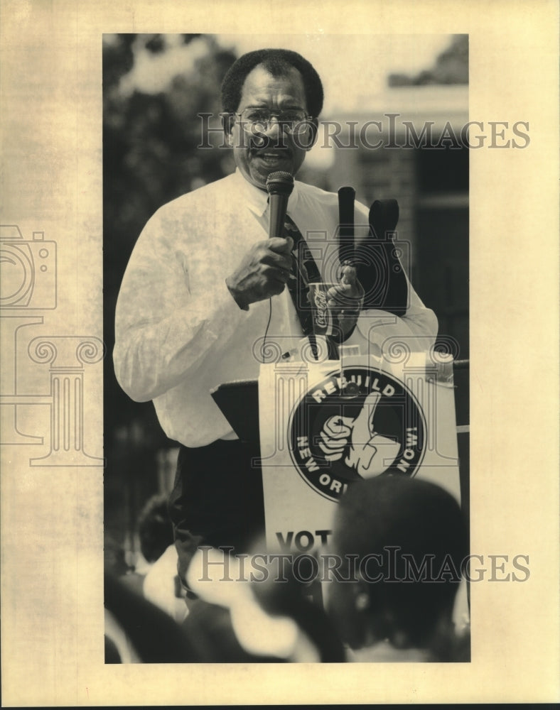 1995 Dr. Morris Holmes, superintendent of Orleans Parish Schools - Historic Images