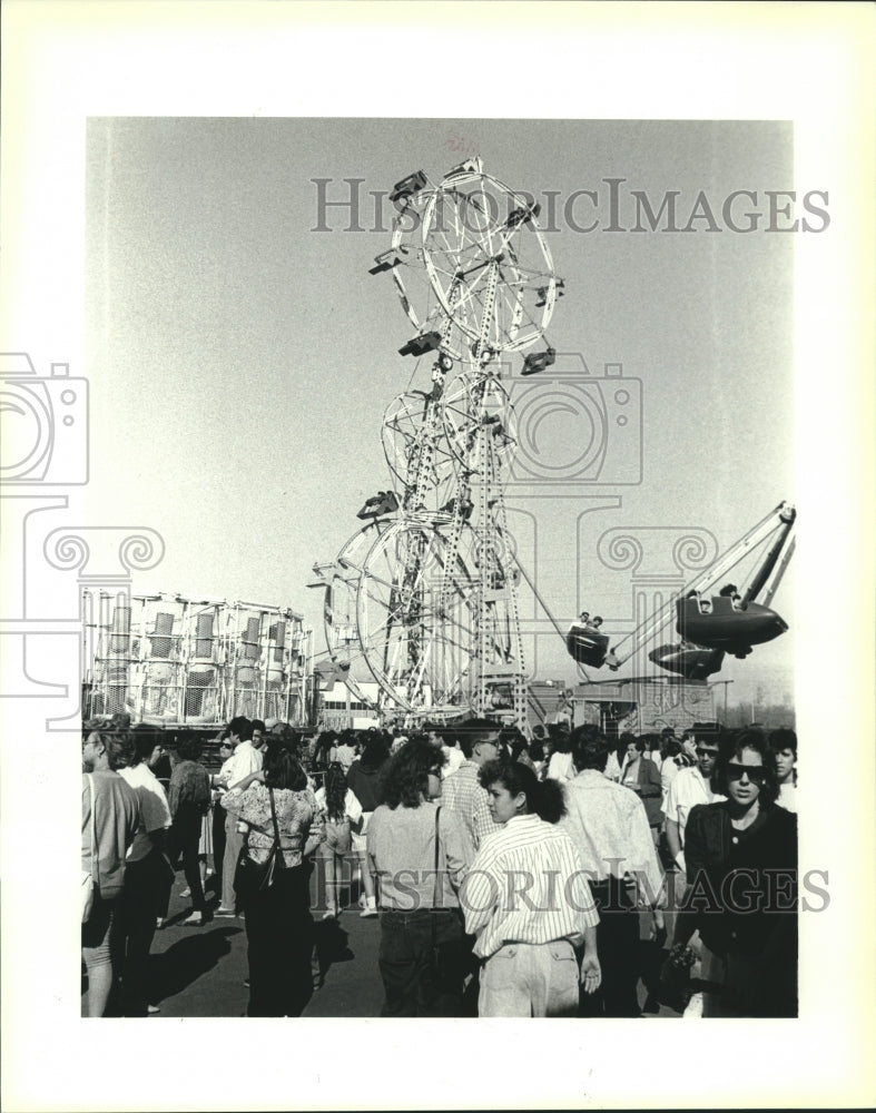 1988 Press Photo Kenner residents at the Hispanic-American Festival - Historic Images