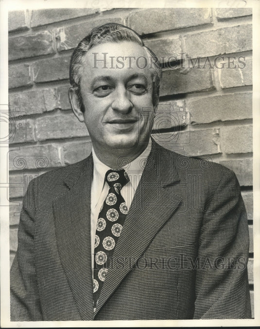 1974 Press Photo Dr. Harold Harrison, Cardiovascular Surgeon - nob32293-Historic Images