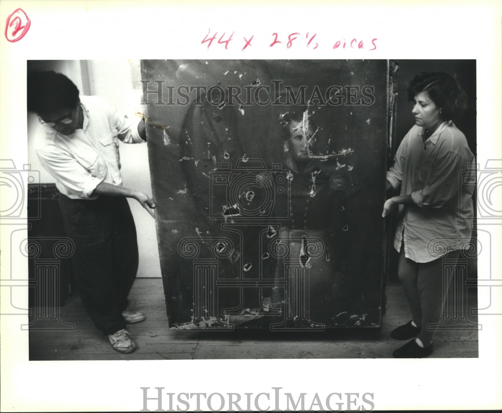 1991 Press Photo Art - Tetsu &amp; Joelle Hirabayashi Move Painting in their Studio - Historic Images