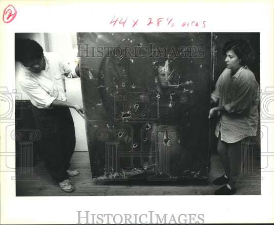 1991 Press Photo Art - Tetsu & Joelle Hirabayashi Move Painting in their Studio - Historic Images