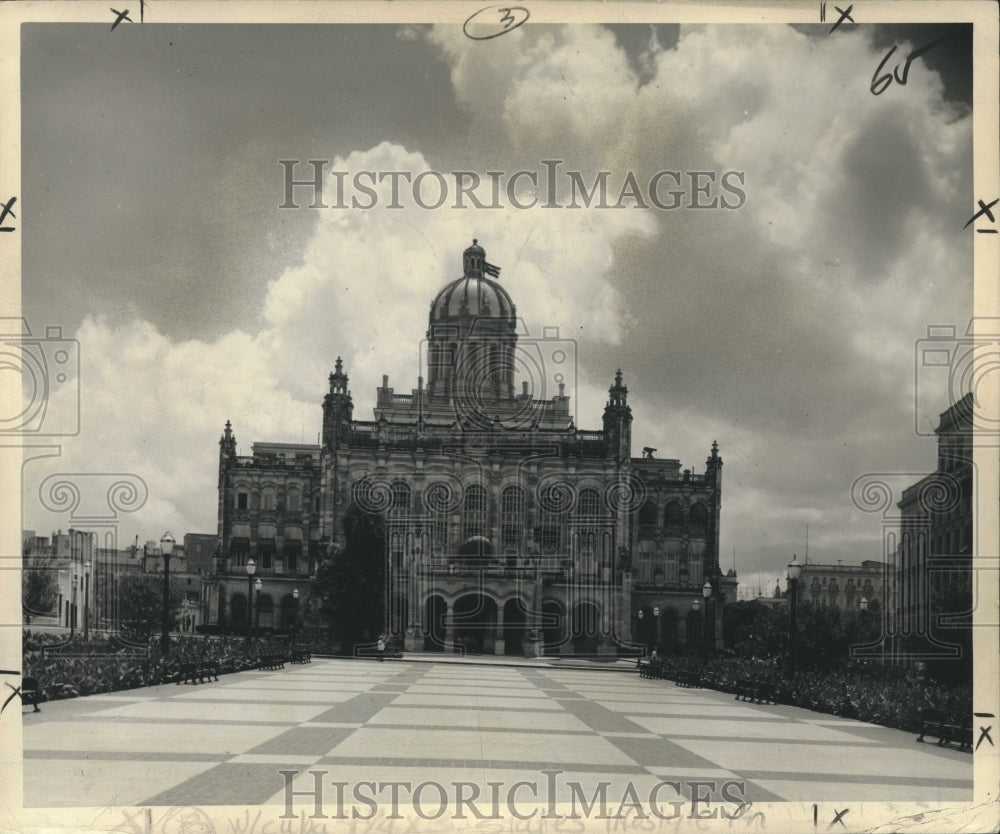 1949 Press Photo Havana Cuba&#39;s Presidential Palace, now Museum of the Revolution - Historic Images