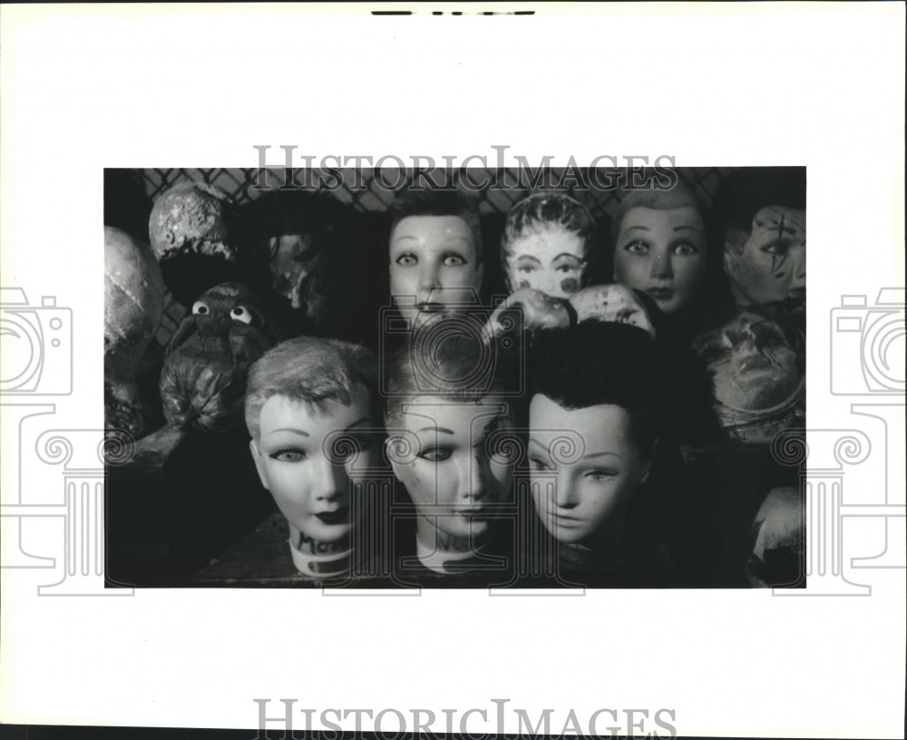 1993 Press Photo Mannequin heads await placement in Lakeside Haunted House - Historic Images