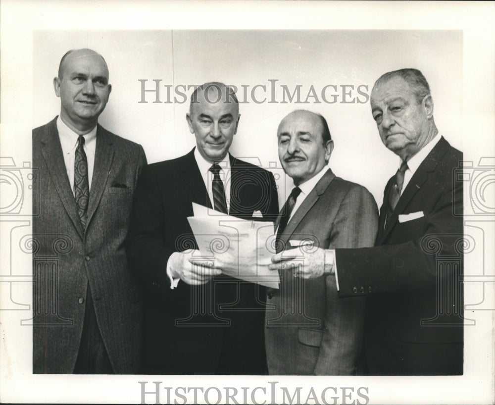 1965 Press Photo Mayor Schiro with leaders of Commerce Association - nob32730- Historic Images