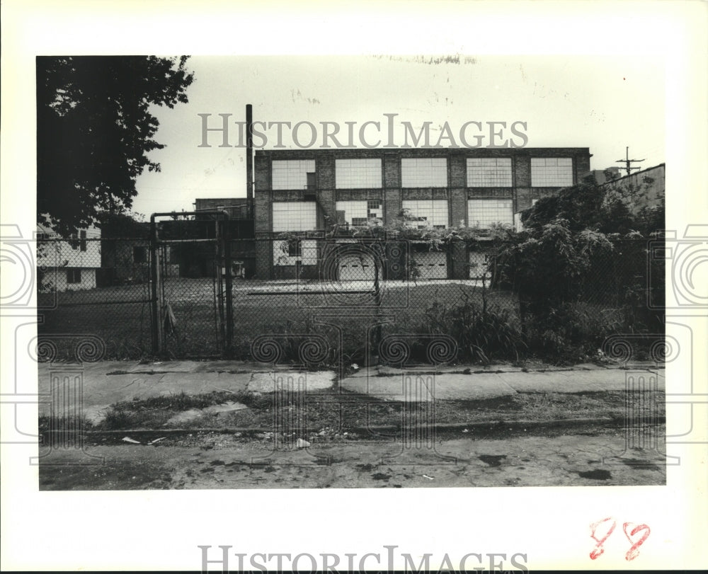 1989 Press Photo Warehouse on Marigny &amp; Decatur Streets- Historic Restoration - Historic Images