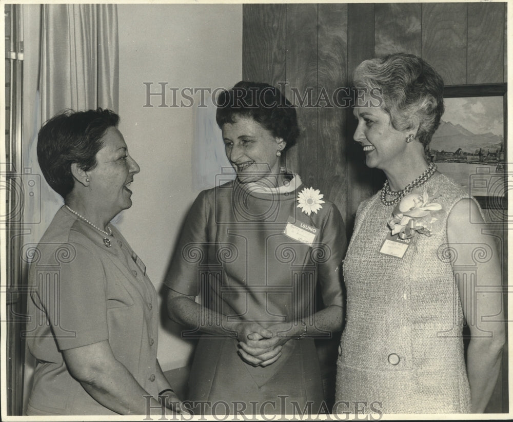 1968 Press Photo Louisiana State University of New Orleans Women&#39;s Club Members - Historic Images