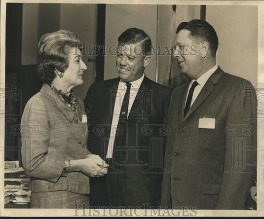 1965 Press Photo A meeting at the Jung Hotel to discuss mental retardation. - Historic Images