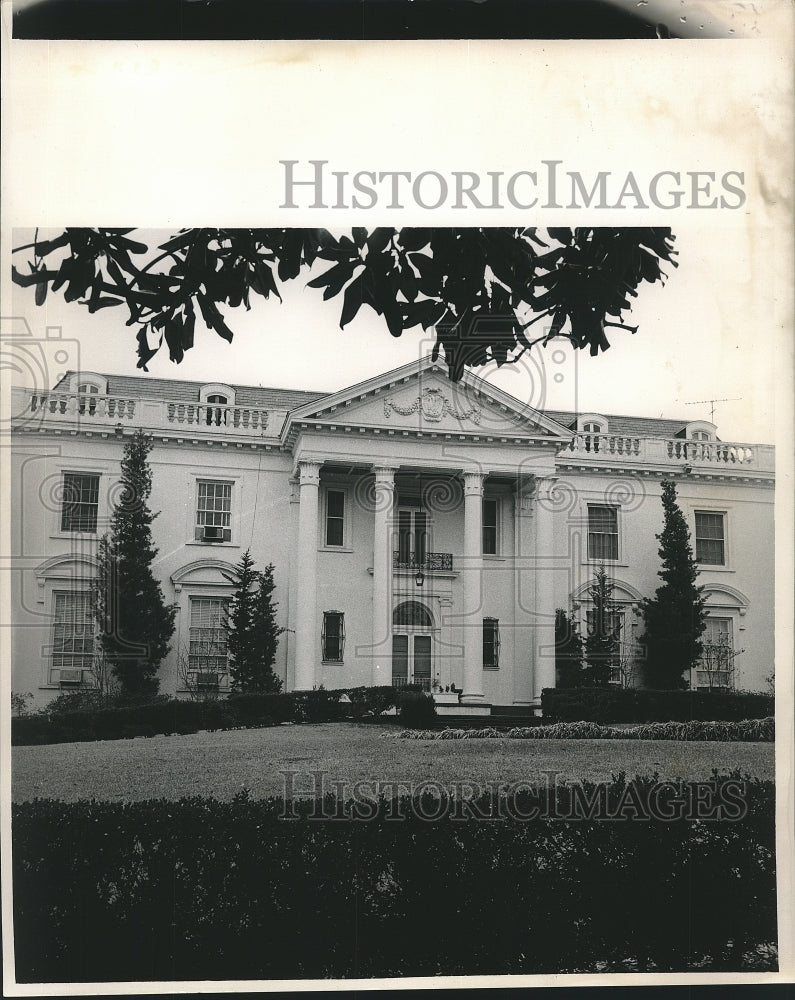 1963 General view of the Old Governor Mansion - Historic Images