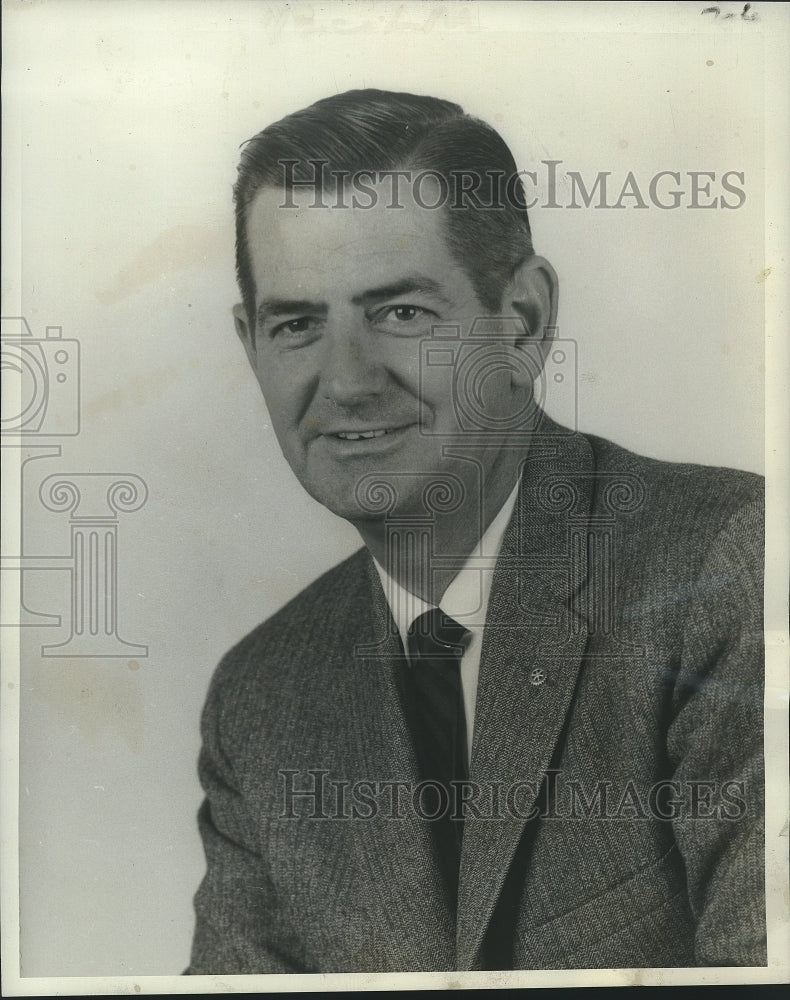 1961 Press Photo Arthur Heath, acting director of Amstan Supply in New Orleans - Historic Images