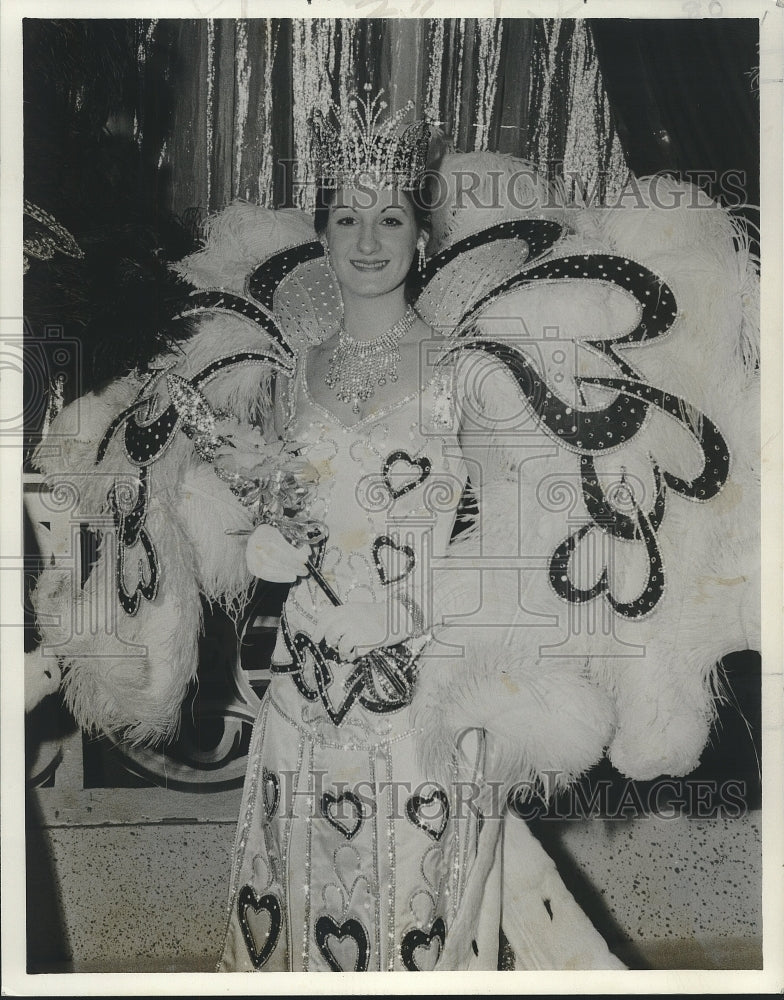 1978 Diane Marie Hebert, Carnival ball of Krewe of Okeanos' Queen - Historic Images