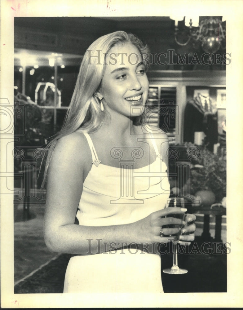 1992 Press Photo Stephanie Herbert having a drink at a party - nob33292 - Historic Images