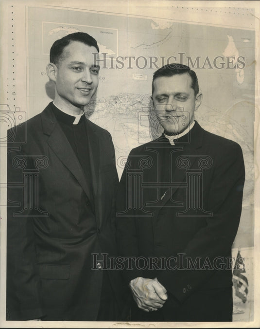 1963 Press Photo Rev Ray Hebert, Cuban Relief Program with Bishop Boza Masvidal - Historic Images