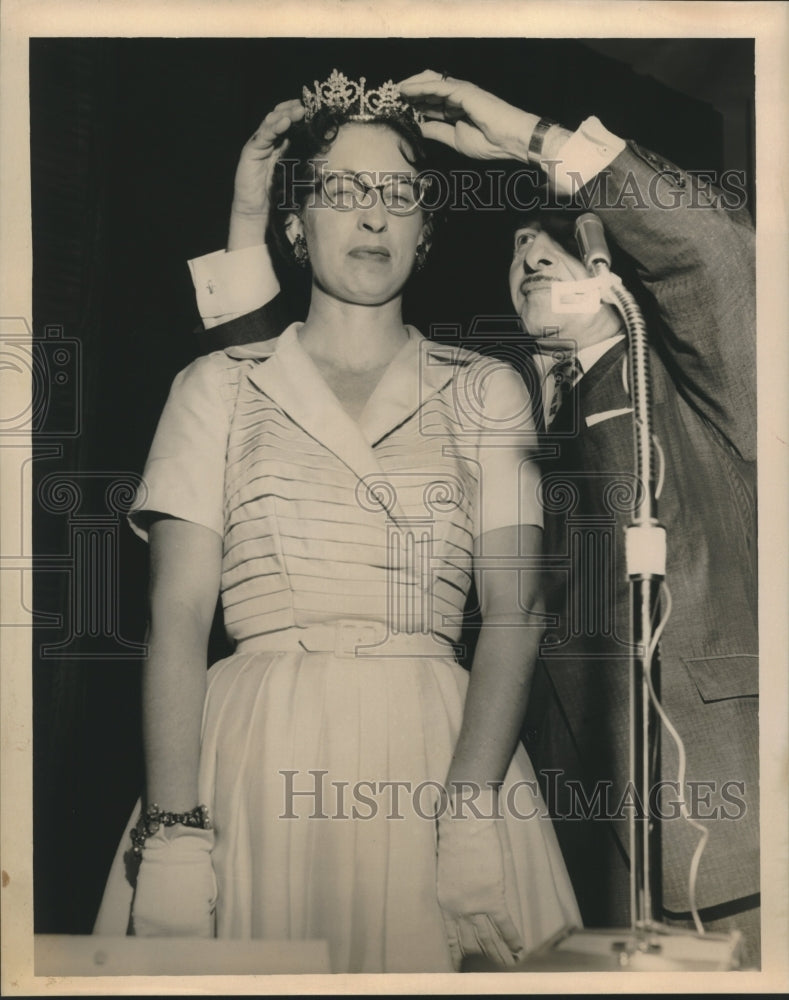 1959 Press Photo Crowning of Anita Henderson - nob33536 - Historic Images
