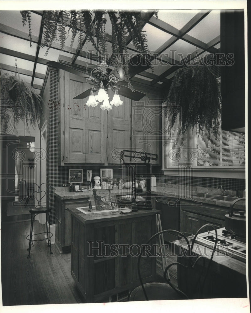 1983 Press Photo View of John Heim Home Kitchen Designed by Richard Egyeed - Historic Images