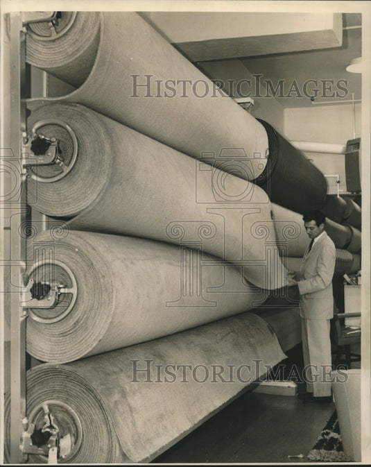 1962 Press Photo Hemenway's new drapery and carpet center - nob33607 - Historic Images