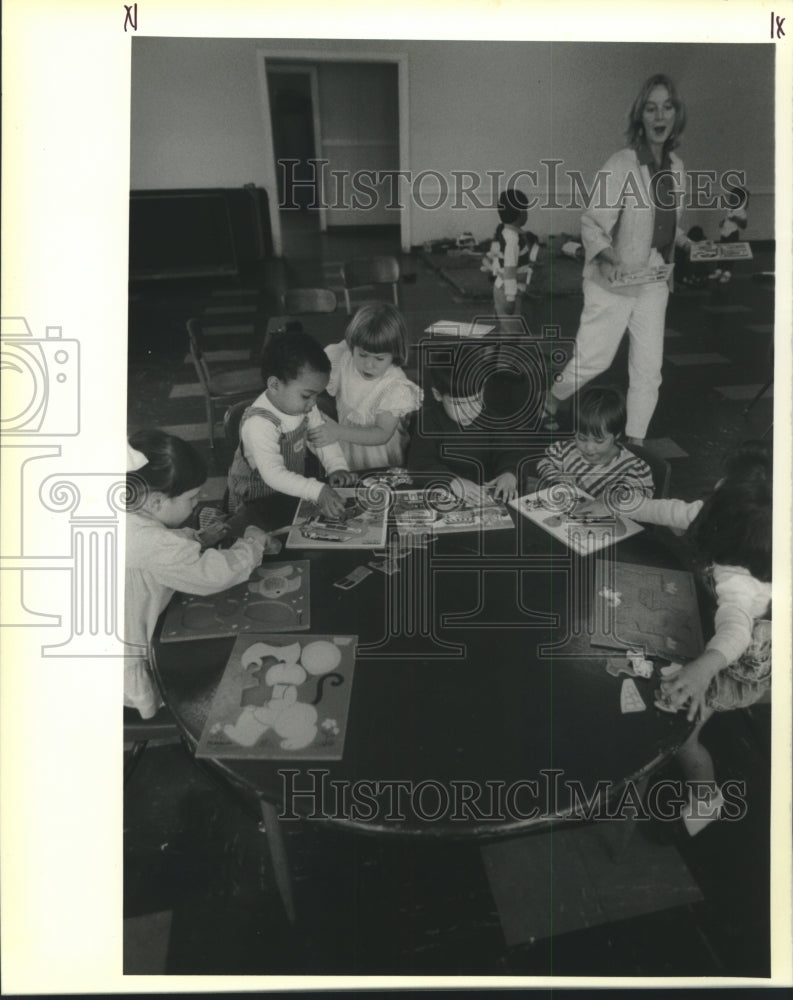 1990 Press Photo Children play at Grace Episcopal Church child care center - Historic Images