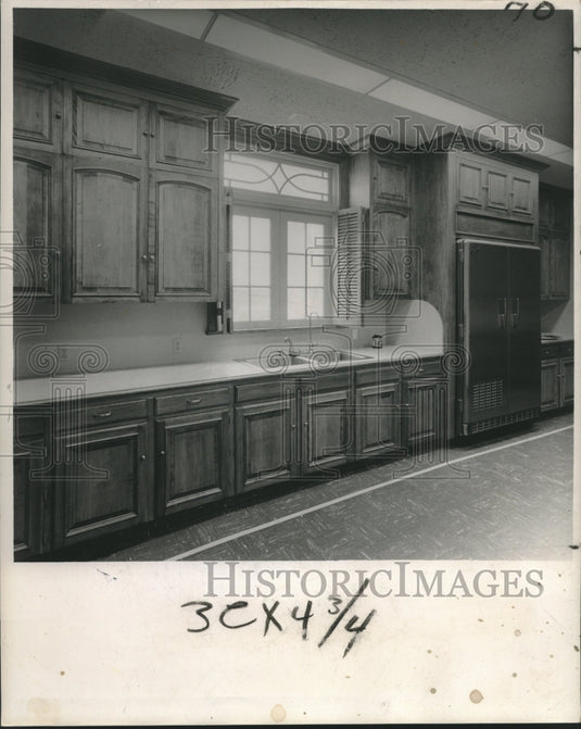 1963 Press Photo State butlery at New Governor's Mansion in Baton Rouge - Historic Images