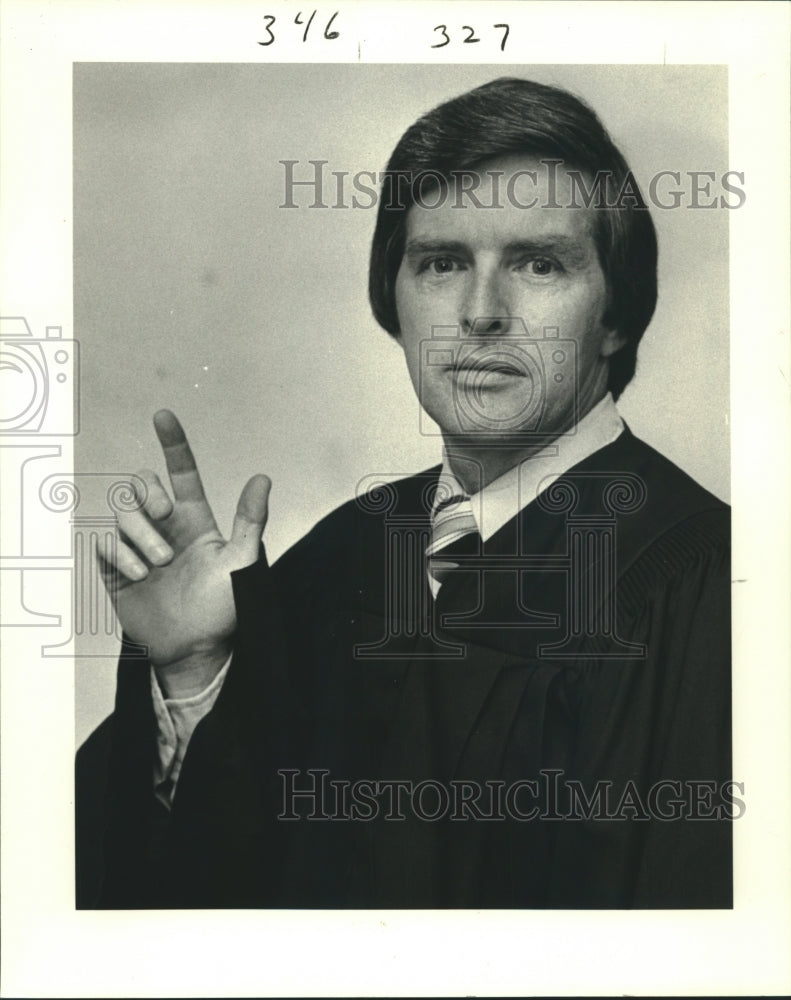 1982 Press Photo Harahan Judge Thomas Grace to arraign city ordinance violators - Historic Images