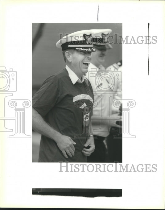 1994 Press Photo Commander Dana Goward of the Coast Guard in 'Bears' T-shirt. - Historic Images