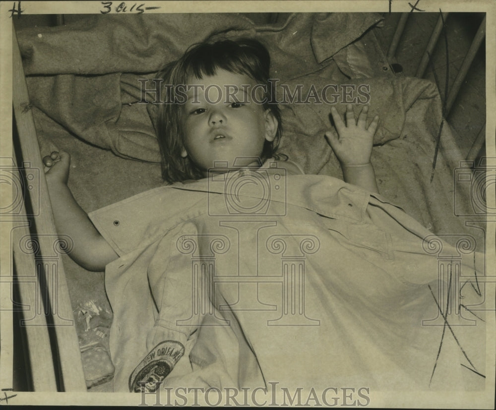 1969 Press Photo Baby girl found by police near Lakeshore Drive at lakefront - Historic Images