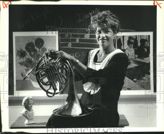1990 Press Photo Debbie Heath, humanities teacher at Woodland West Elementary - Historic Images
