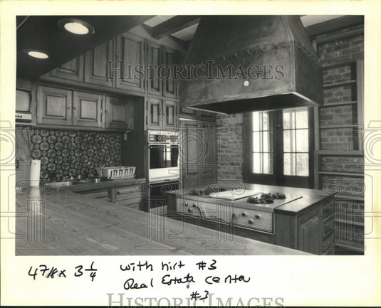 1990 Press Photo Kitchen inside At Hirt's home at 827 St. Louis - nob34032 - Historic Images