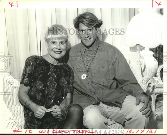 1994 Press Photo Lydia Hirt, and Steve Timmons attends Breakfast of Champions - Historic Images