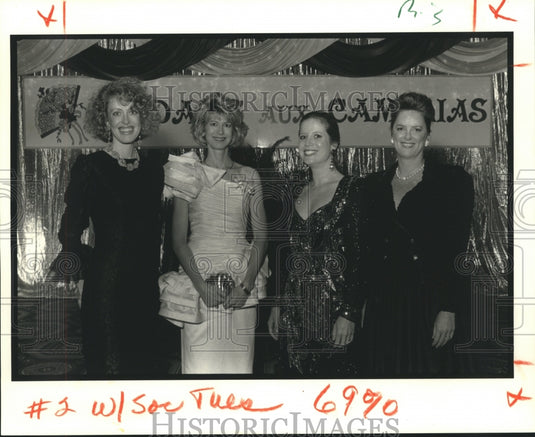 1991 Press Photo Brandy Newman, Elise Orr, Betsy Smith & Madalyne Hingle at Ball - Historic Images